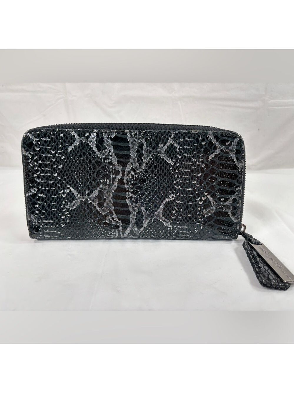 Kenneth Cole snake print leather wallet
